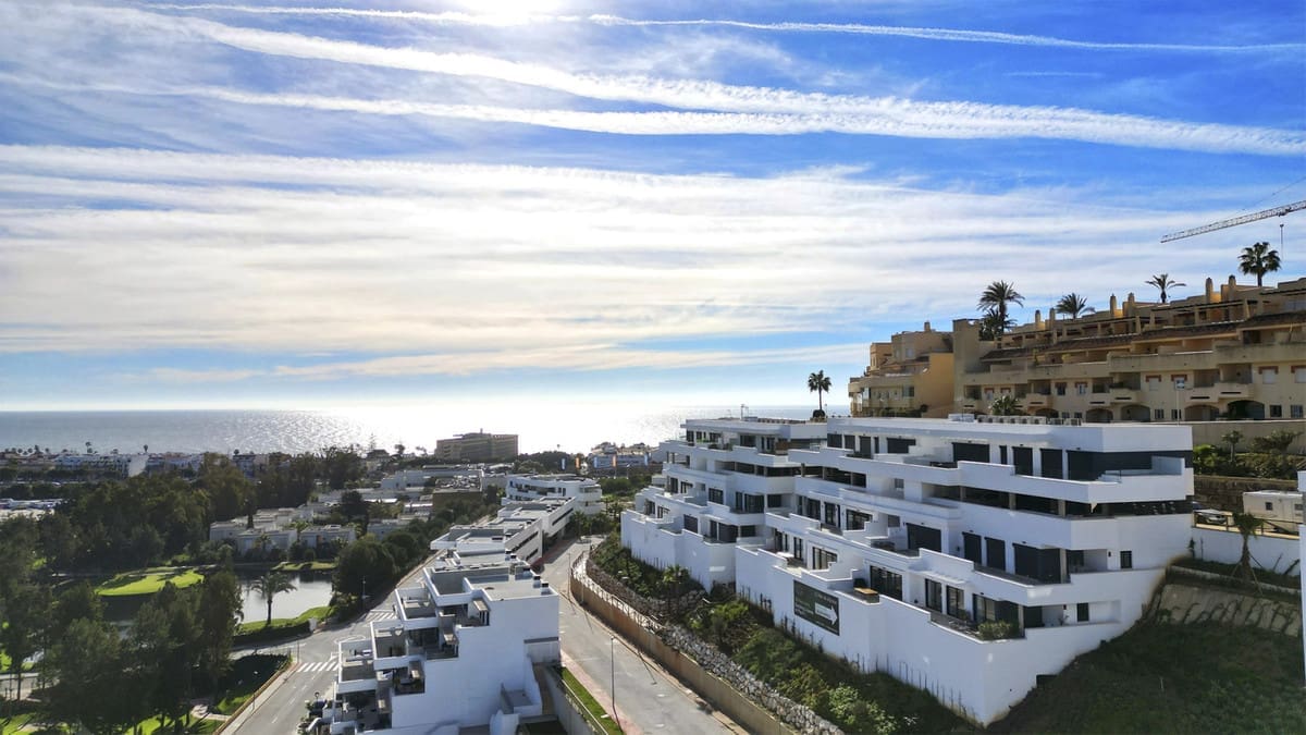 Nieuwbouwappartement op de bovenste verdieping in La Cala de Mijas – MDR-1156