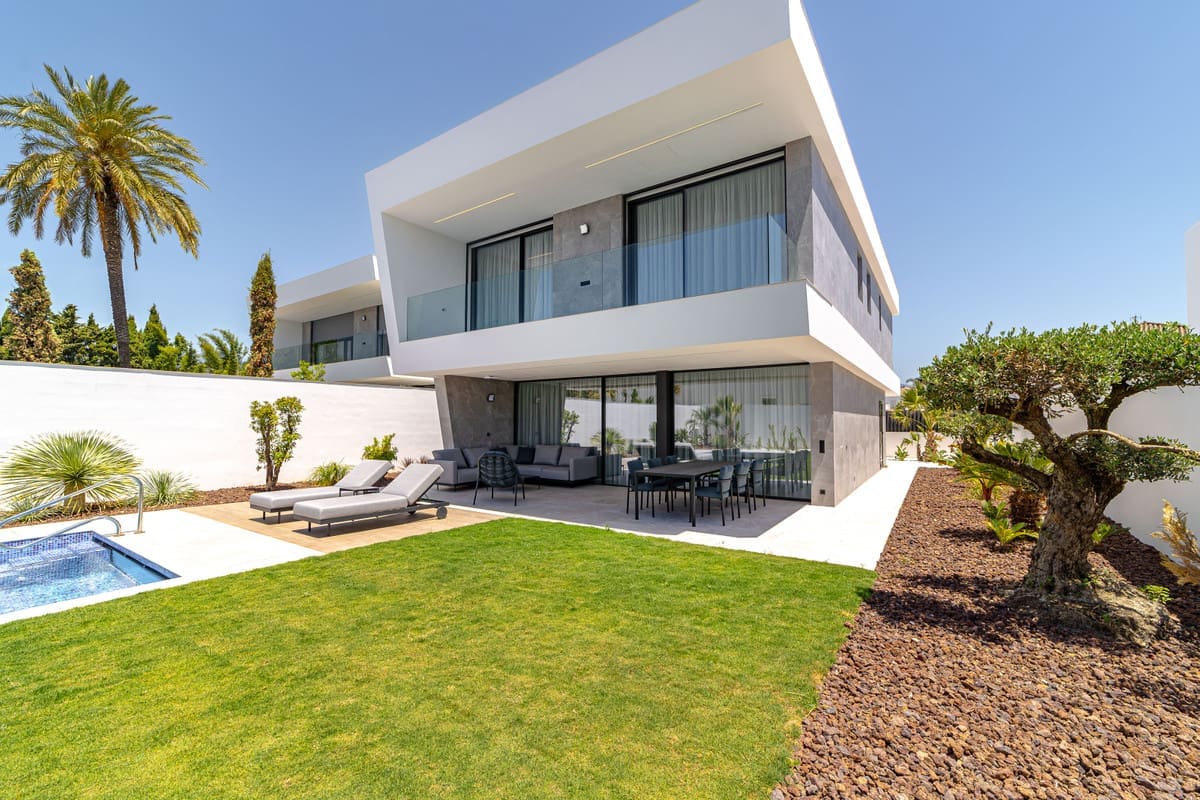 New Construction in San Pedro de Alcántara – R5018266