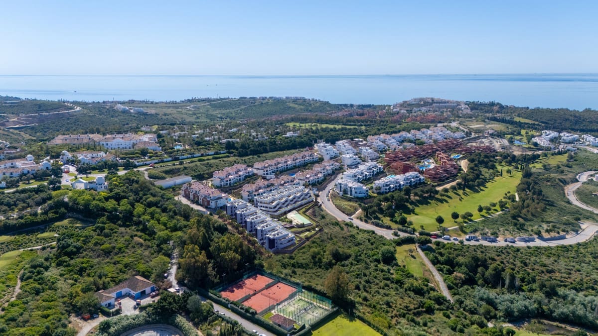 New-Construction Apartments in Casares – MDR-1083