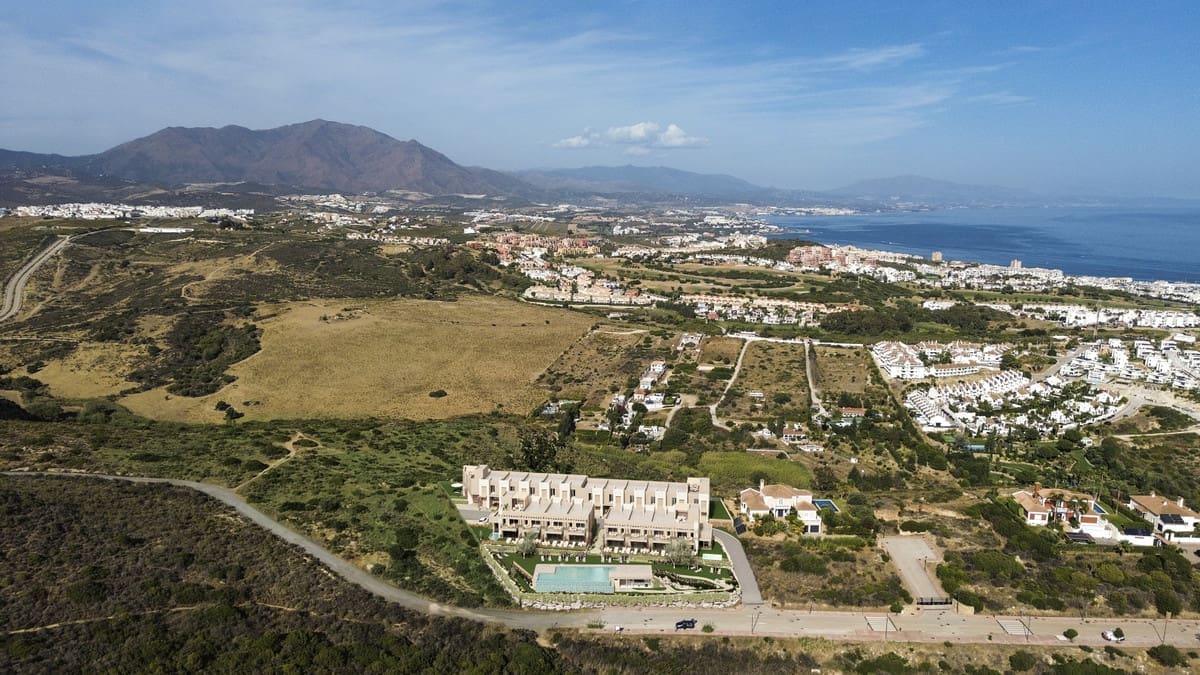 Semi-detached new-construction home in Manilva – MDR-1110