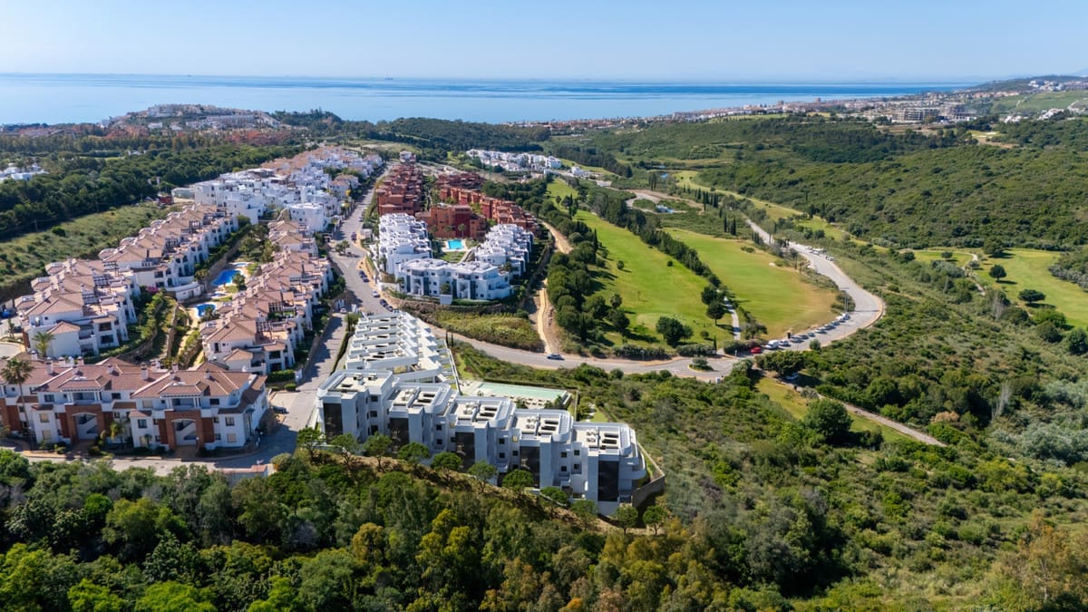 New-Construction Apartments in Casares – MDR-1083