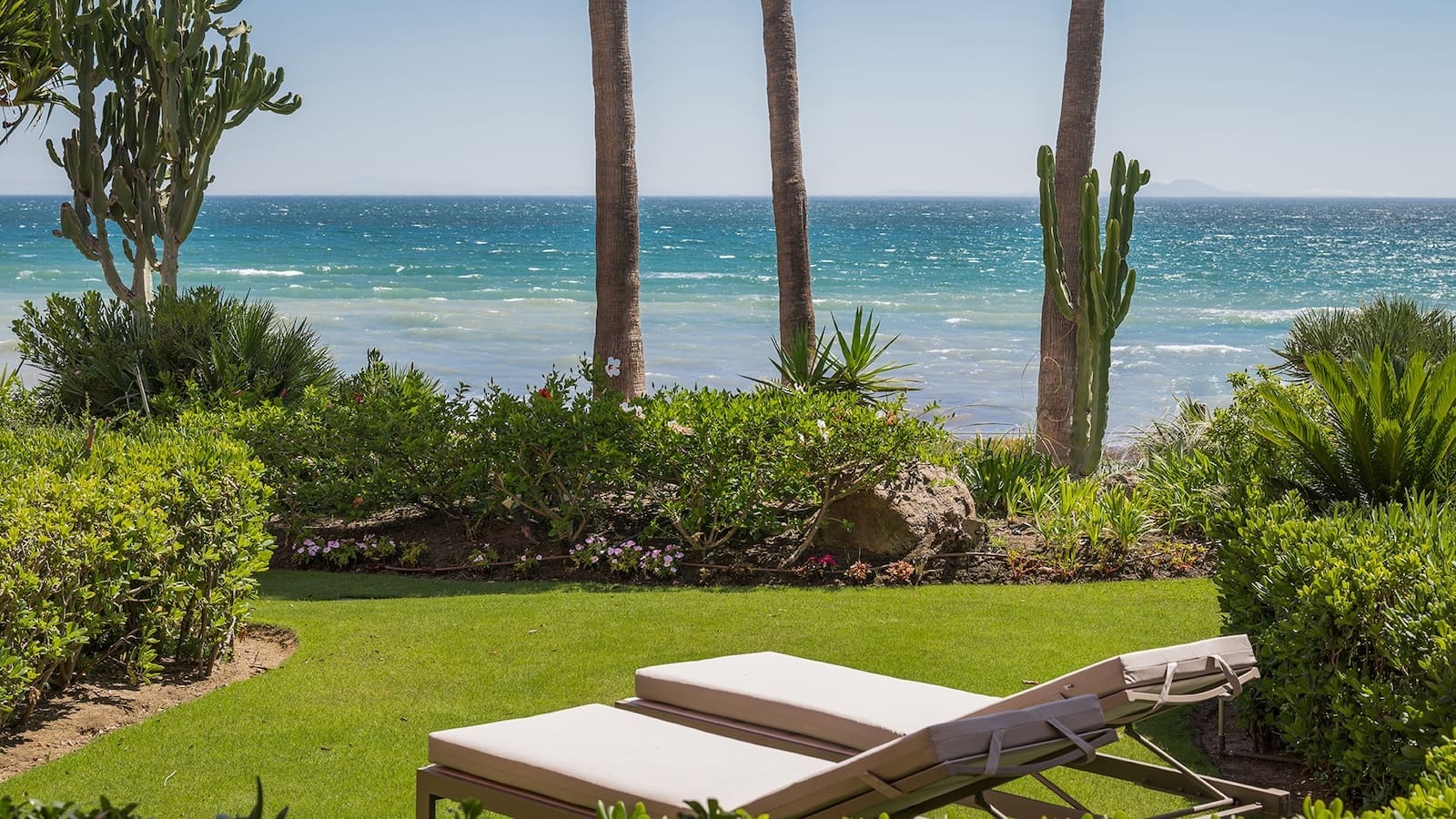 Cabo Bermejo 101, appartement aan het strand in Guadalmansa, Estepona | MDR Luxury Homes