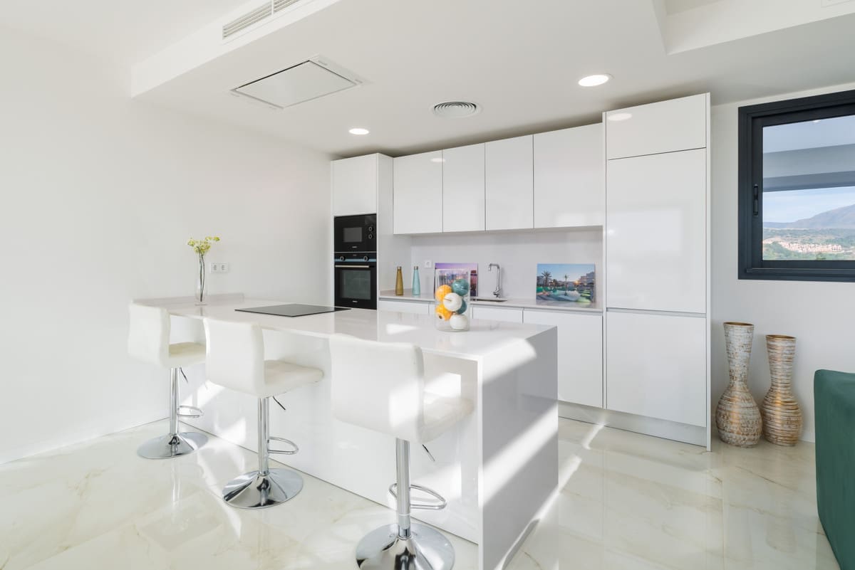 Nieuwbouwappartement op de bovenste verdieping in Estepona – MDR-1171