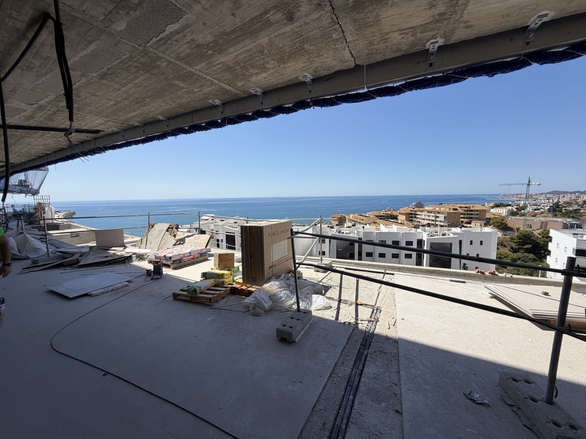 Nieuwbouwappartement op de tussenverdieping in Fuengirola – MDR-1208