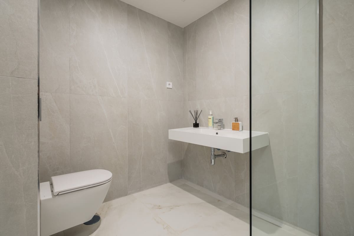 Nieuwbouwappartement op de bovenste verdieping in Estepona – MDR-1171