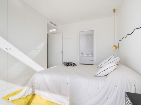 Nieuwbouwappartement op de bovenste verdieping in Estepona – MDR-1171