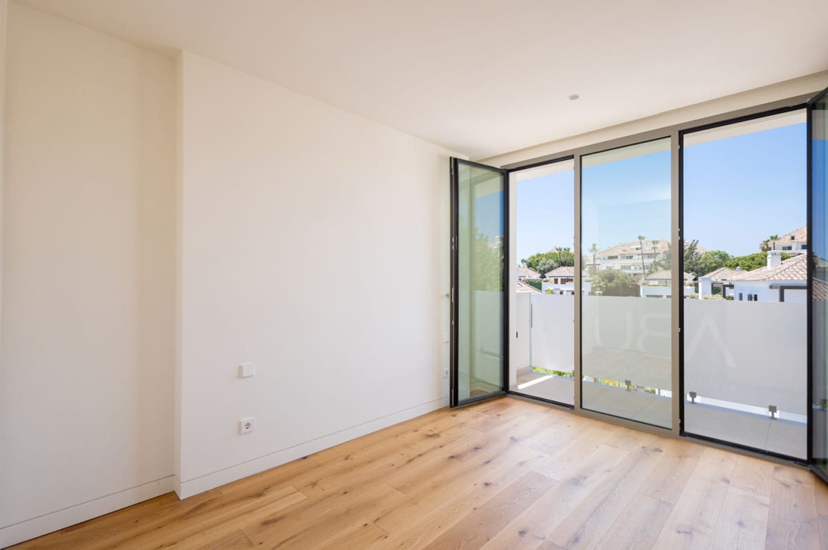Nieuwbouw in Marbella – R4442179