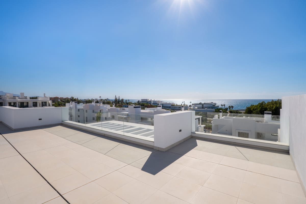 Nieuwbouwappartement op de bovenste verdieping in Estepona – MDR-1171