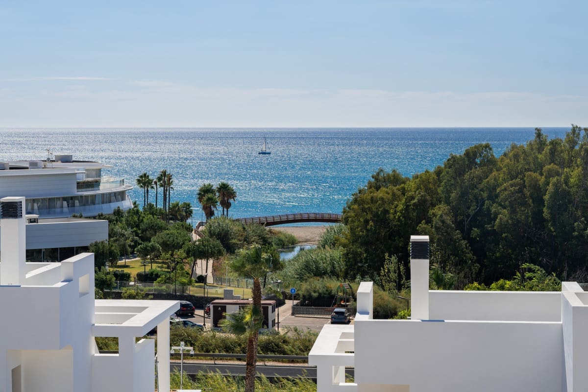 Nieuwbouwappartement op de bovenste verdieping in Estepona – MDR-1171