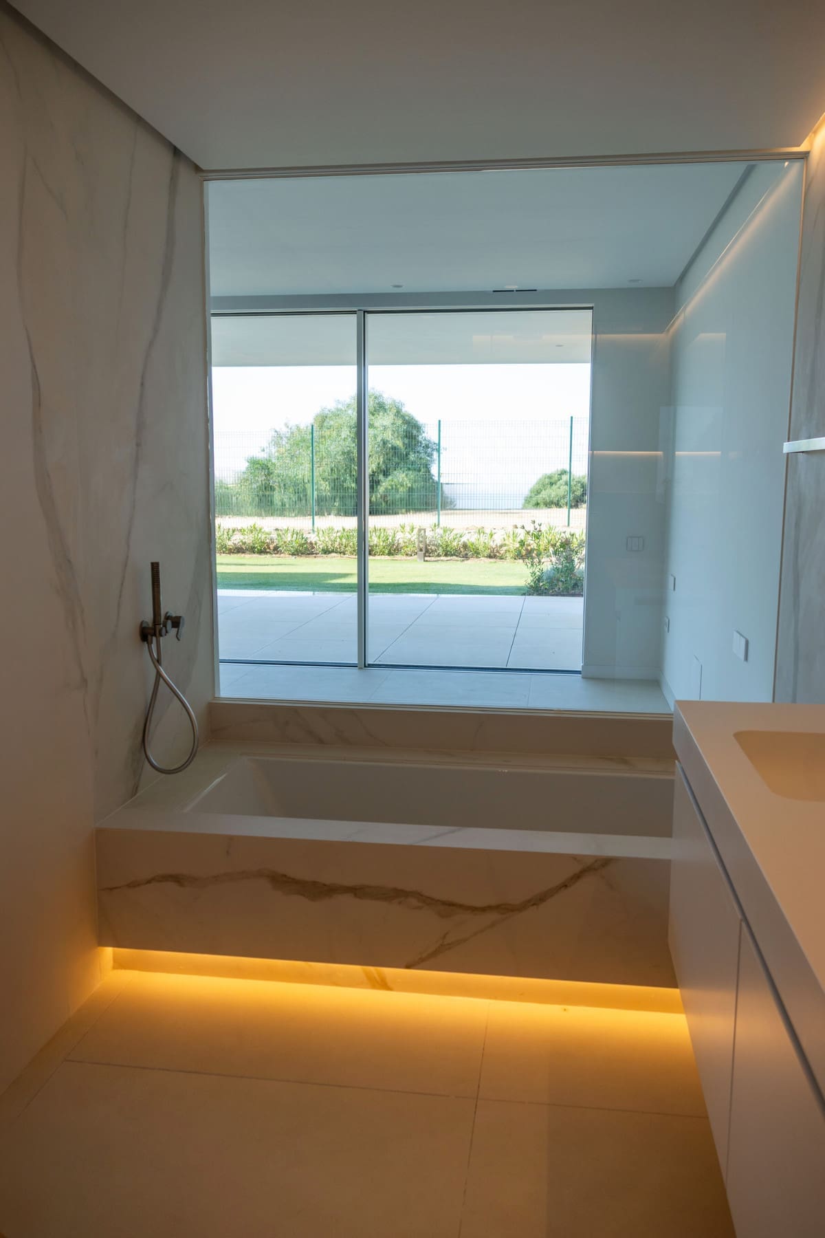 New-Construction Apartments in Ojén – MDR-1222